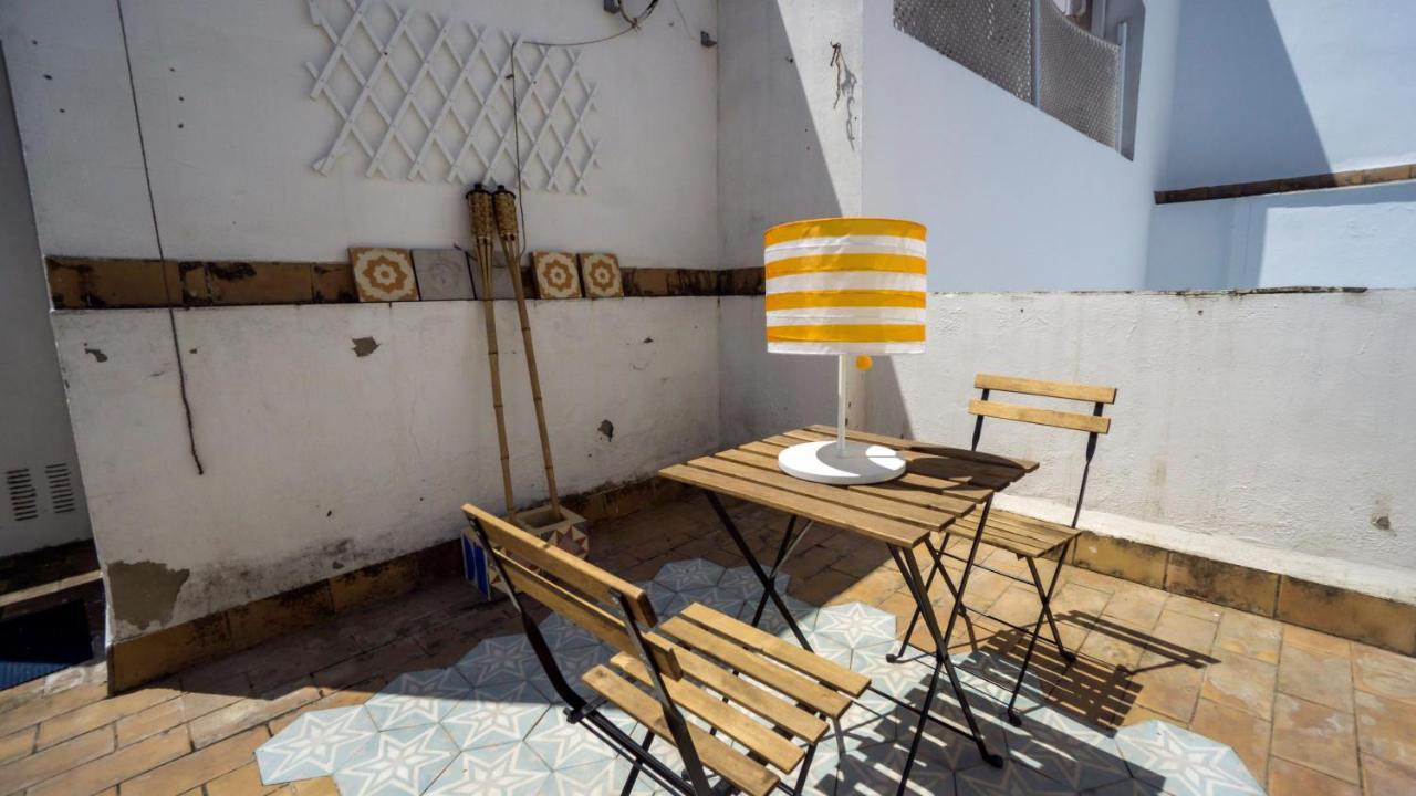 Rentalsevilla Feria Duplex Con Terraza Eksteriør billede