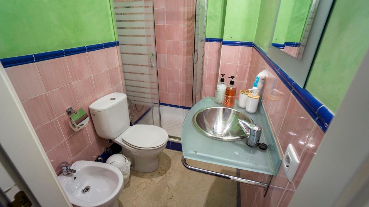 Rentalsevilla Feria Duplex Con Terraza Eksteriør billede